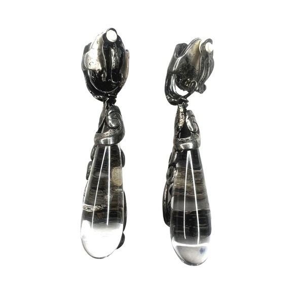 Vintage Lucite Tear Drop Clip On Earrings - Picture 2 of 2